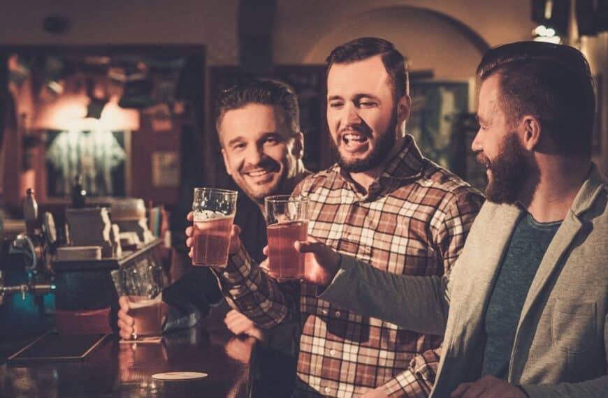 Men drinking at bar